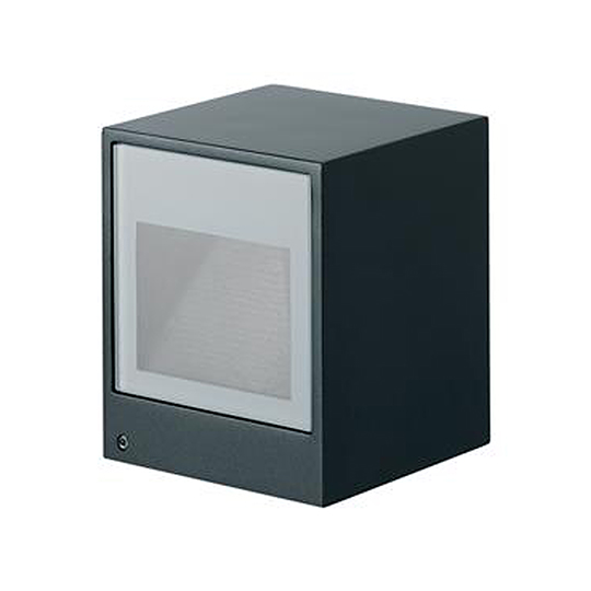 linear 2.1 bollard light